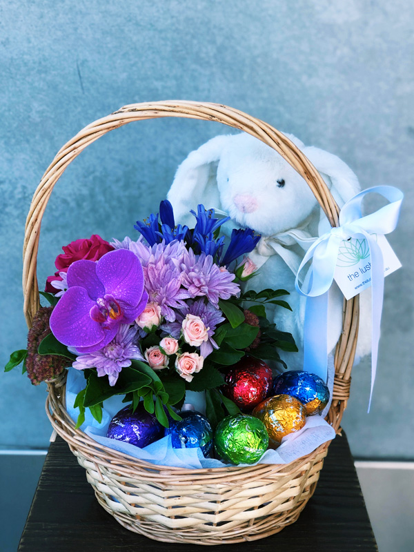 easter-hamper-2-the-lush-lily