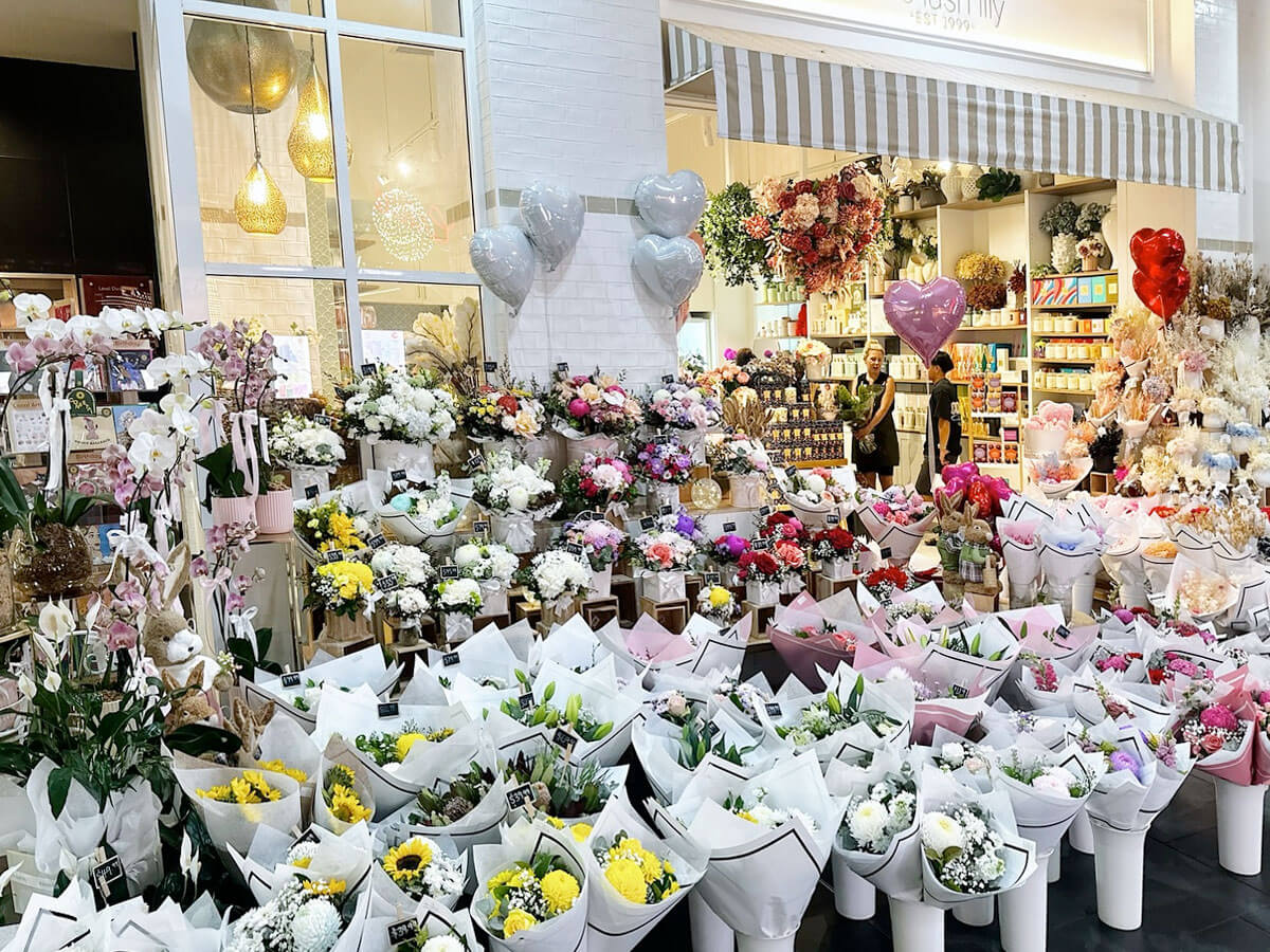 The Lush Lily Carindale Store